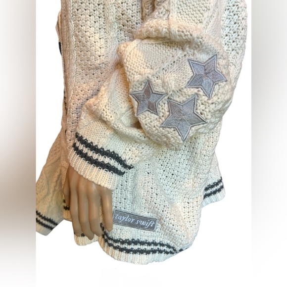 ✨ NWT TAYLOR SWIFT FOLKLORE CARDIGAN Size  M/L - Picture 7 of 16